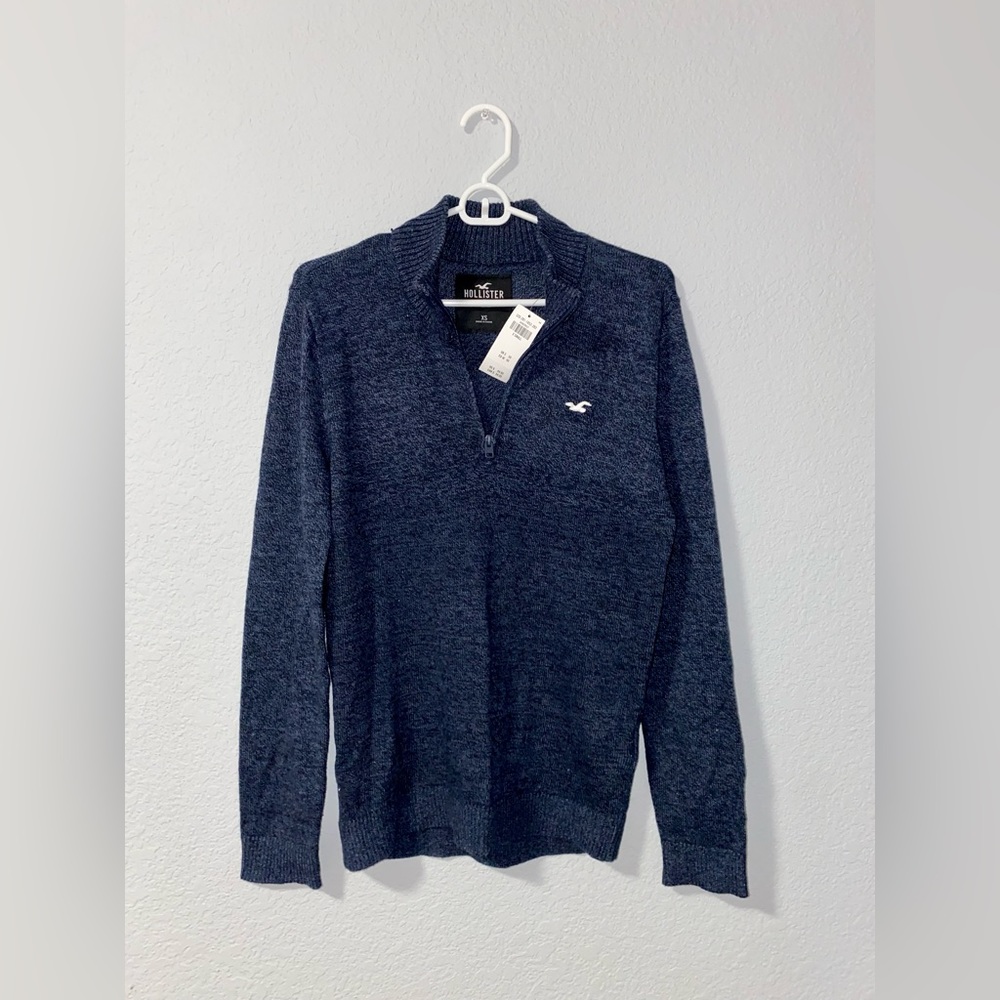 Hollister sweater with tags